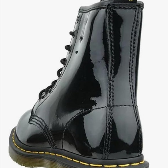 DR. MARTENS WOMEN'S 1460 W PATENT LEATHER FASHION BOOT - SIZE: WOMEN 9. Black - Picture 3 of 14